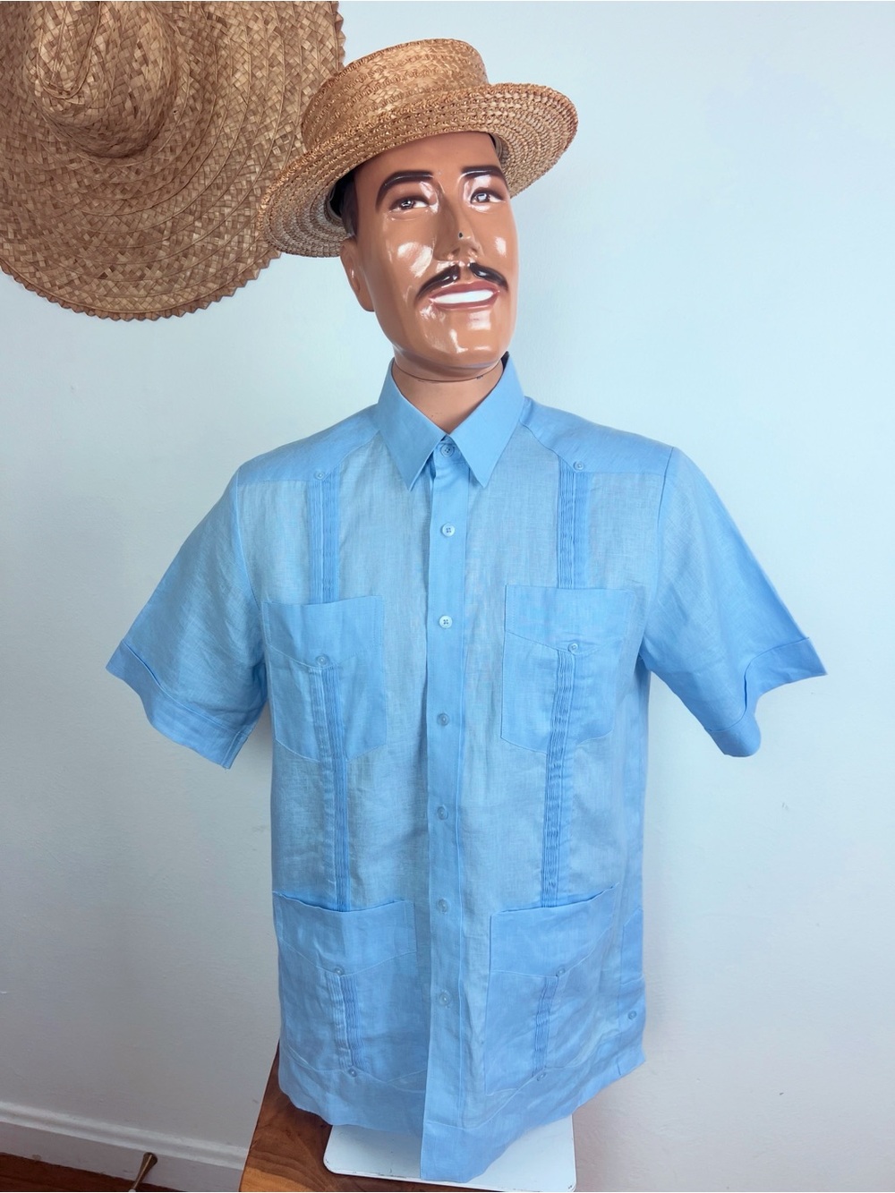 UNWORN 80s Vintage Men's Light Blue Short-Sleeve Guayabera Beachware Shirt M